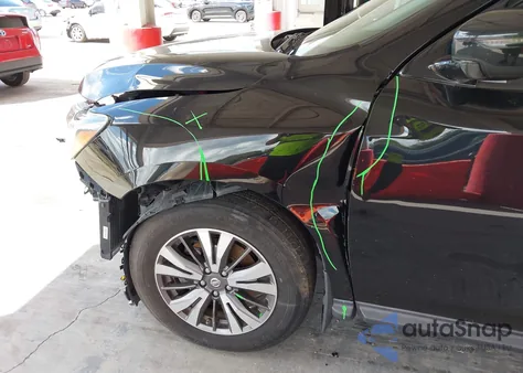 2017 Nissan Pathfinder Sv z USA, uszkodzony, nr VIN 5N1DR2MN5HC911942